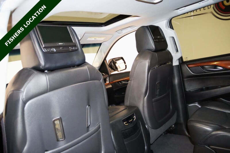 2017 Cadillac Escalade Luxury