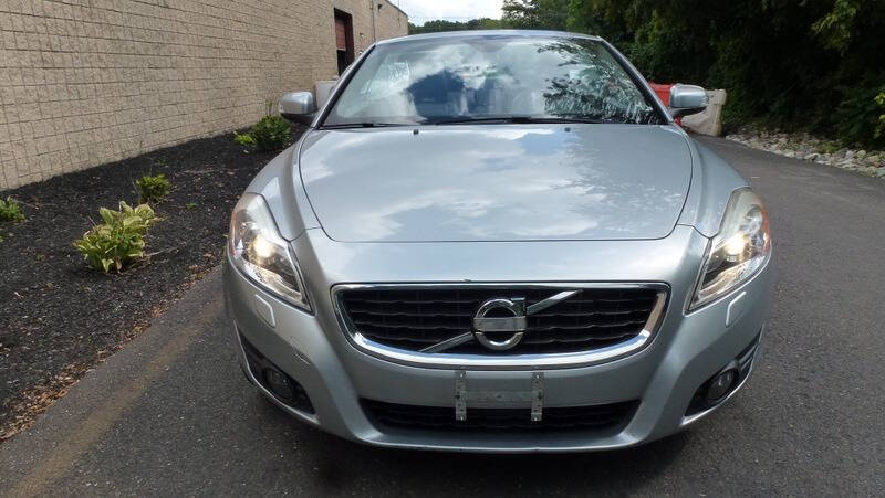 2011 Volvo C70 T5