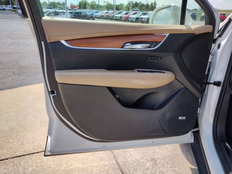 2019 Cadillac XT5 Platinum