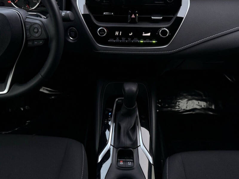 2022 Toyota Corolla Hatchback SE