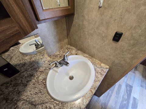 2017 Viking 21FQ