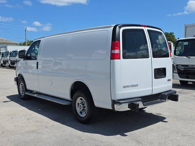 2024 GMC Savana 2500