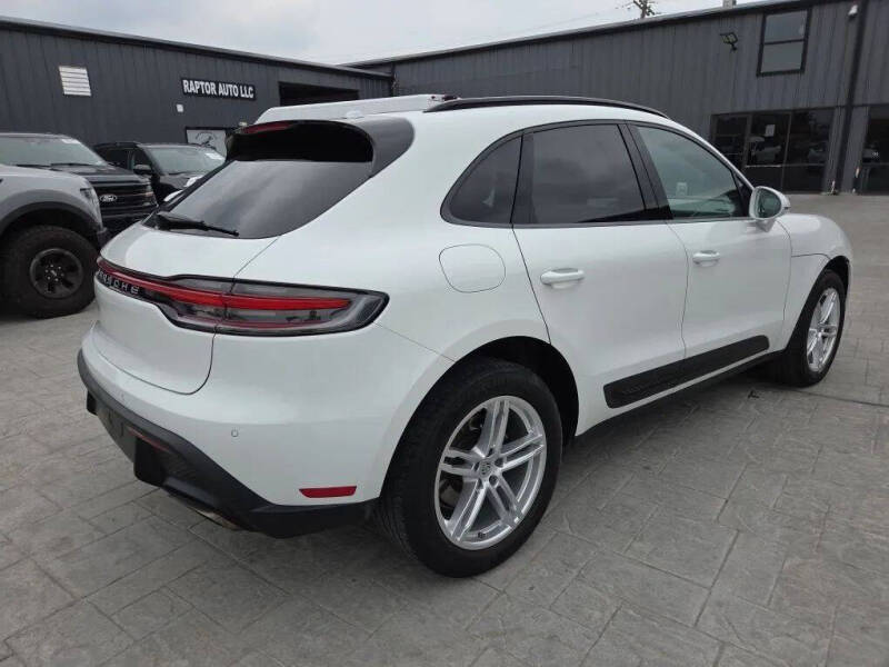 2022 Porsche Macan