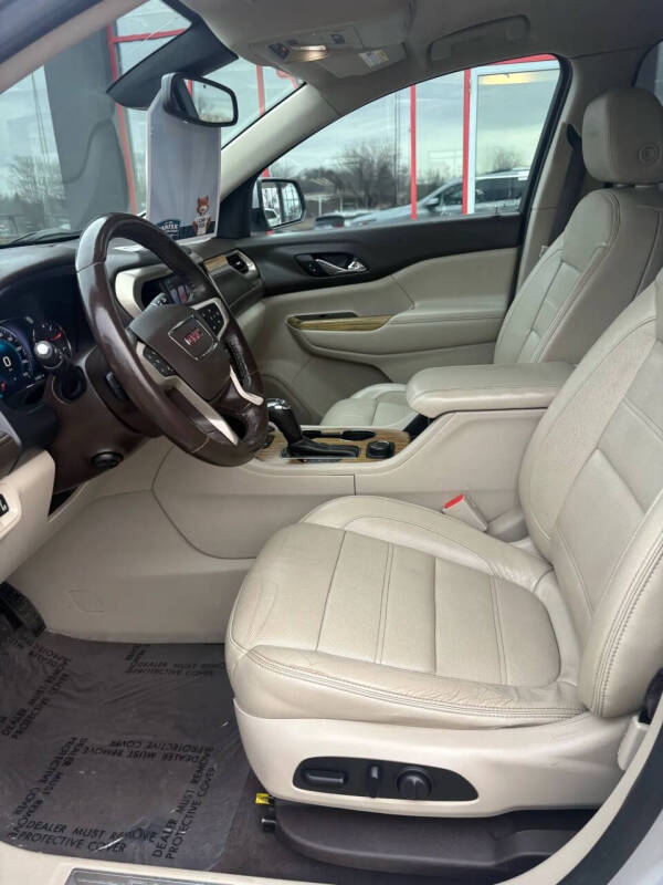 2017 GMC Acadia Denali