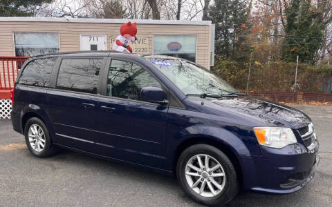 2014 Dodge Grand Caravan for sale at PARK AVENUE AUTOS in Collingswood NJ