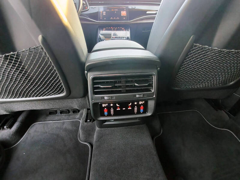 2019 Audi Q8 quattro Prestige 55 TFSI