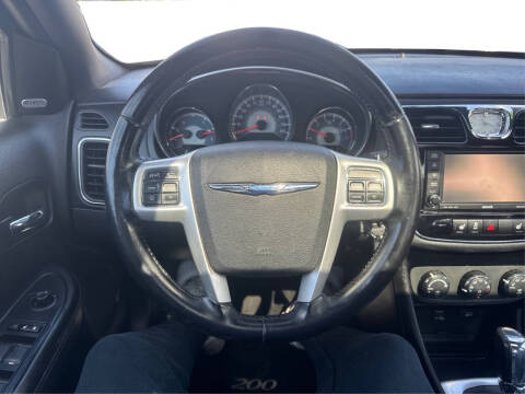 2012 Chrysler 200 Limited