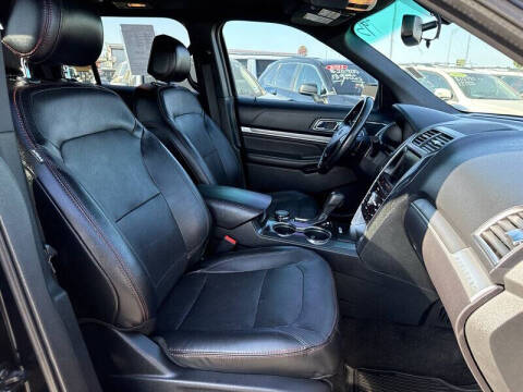 2016 Ford Explorer Sport