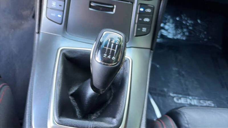 2014 Hyundai Genesis Coupe 2.0T R-Spec