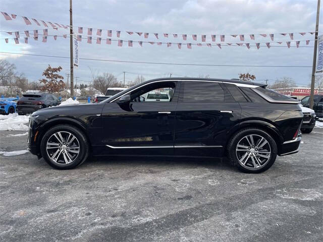 2024 Cadillac LYRIQ Luxury 1