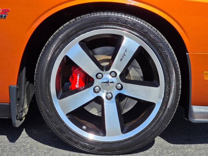 2011 Dodge Challenger SRT8 392