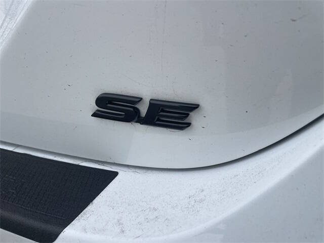 2023 Toyota Camry Hybrid SE Nightshade