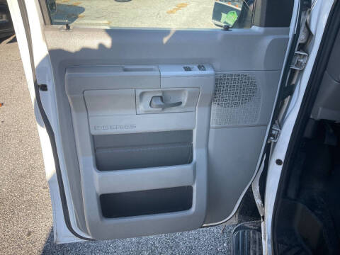 2010 Ford E-Series E-350 SD XLT