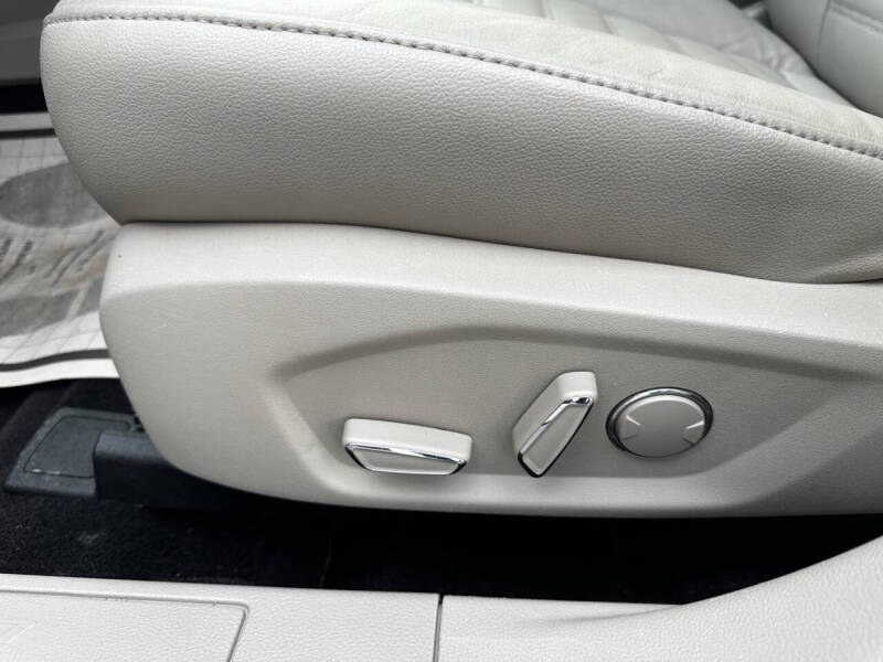 2017 Ford Fusion Hybrid SE