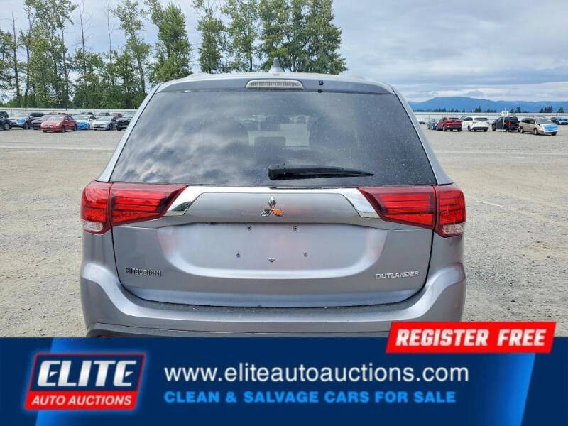 2017 Mitsubishi Outlander ES