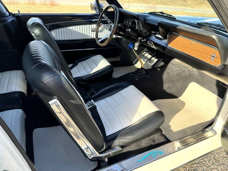 1965 Ford Mustang 5