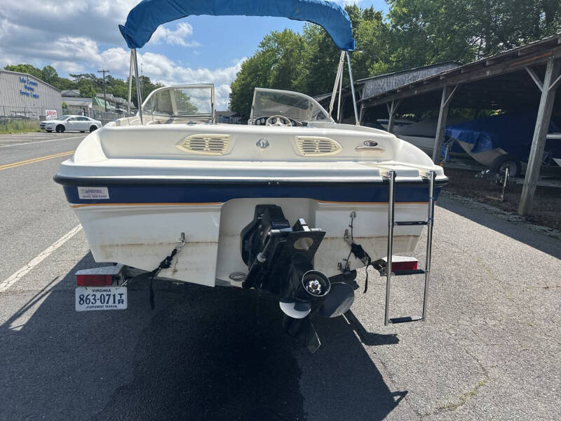 2004 Bayliner 185