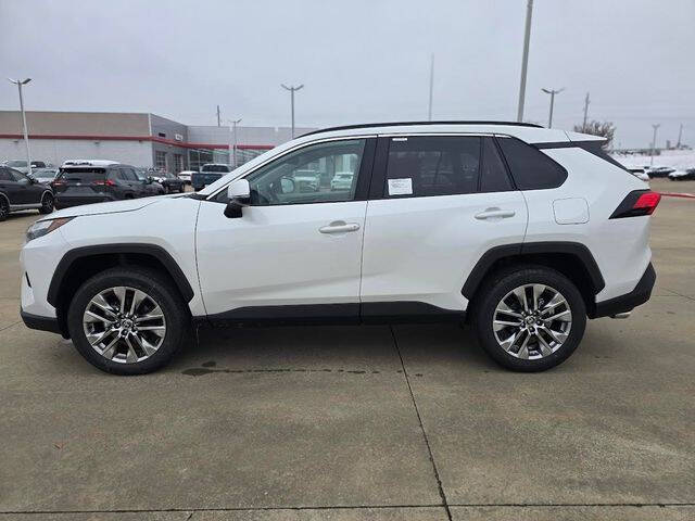 2025 Toyota RAV4 XLE Premium