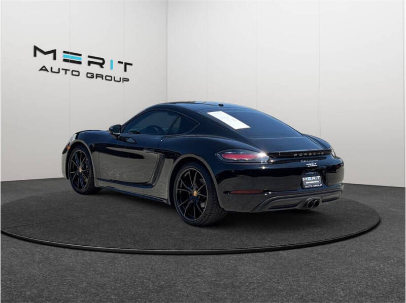 2021 Porsche 718 Cayman