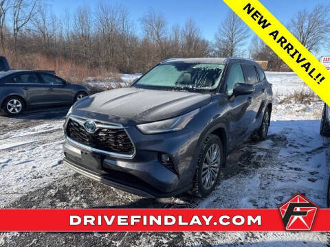 2022 Toyota Highlander Hybrid Platinum