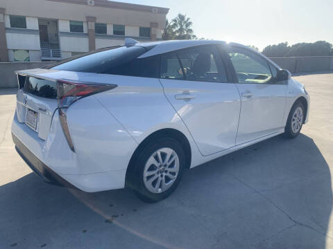 2017 Toyota Prius One