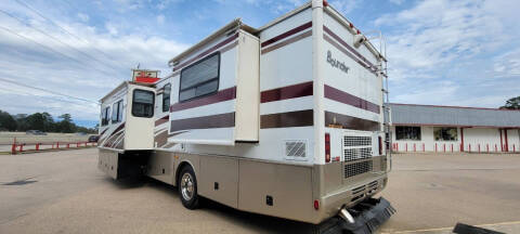 2003 Fleetwood RV BOUNDER 38N