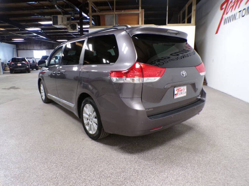 2011 Toyota Sienna XLE 7-Passenger