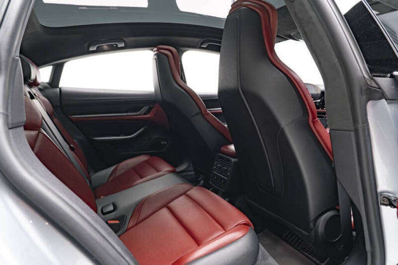 2020 Porsche Taycan Turbo