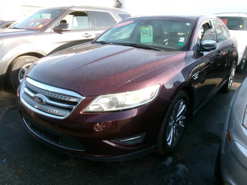 2011 Ford Taurus Limited's photo