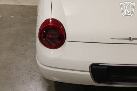 2002 Ford Thunderbird Deluxe