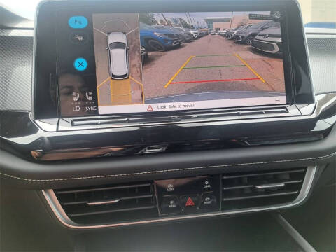 2025 Volkswagen Atlas Cross Sport SEL Premium R-Line 4Motion