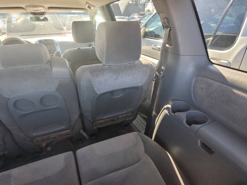 2008 Toyota Sienna null photo 15