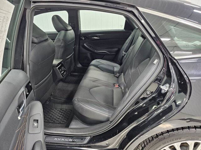 2021 Toyota Avalon Hybrid Limited