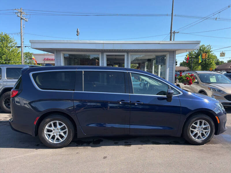2017 Chrysler Pacifica Touring