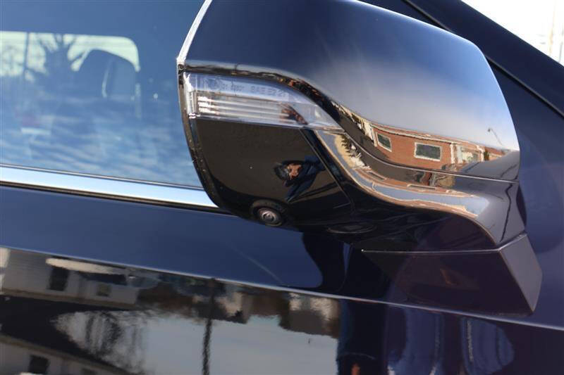 2024 Cadillac Escalade ESV Luxury