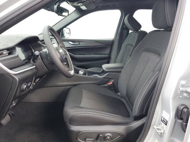 2024 Jeep Grand Cherokee Laredo X