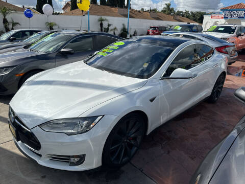 2015 Tesla Model S P90D
