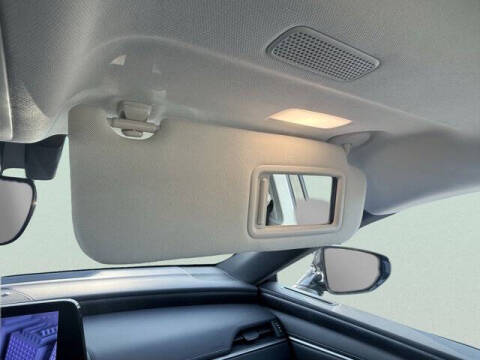 2025 Lexus ES 300h F SPORT Design