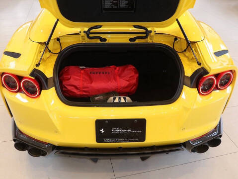 2021 Ferrari 812 GTS