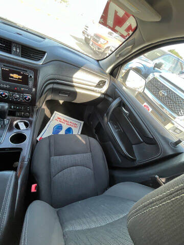 2017 Chevrolet Traverse LT