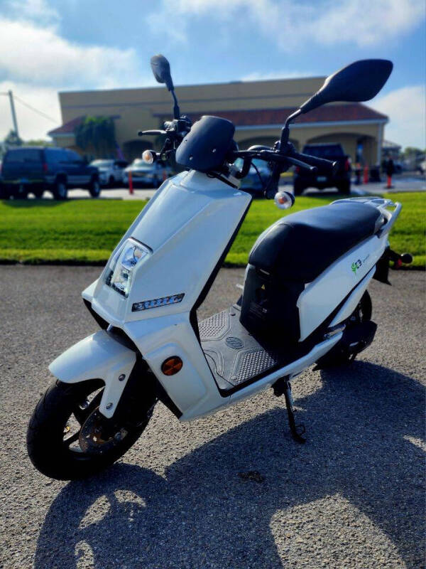 2021 AMERICAN LIFAN  E3