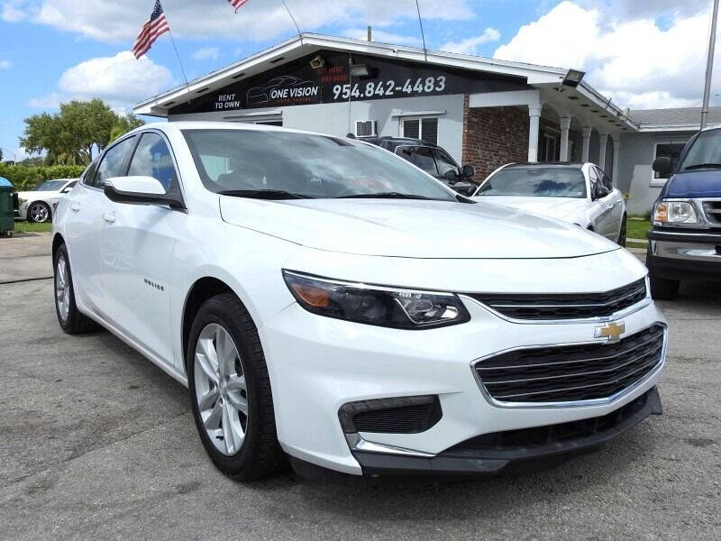 2018 CHEVROLET Malibu Sedan - $14,000