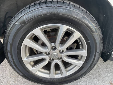 2016 Nissan Pathfinder SV