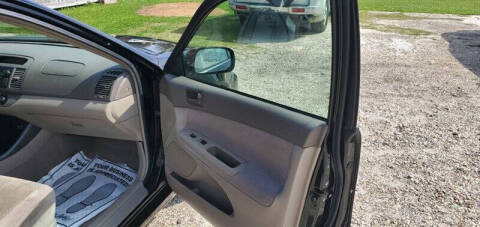 2004 Toyota Camry Standard