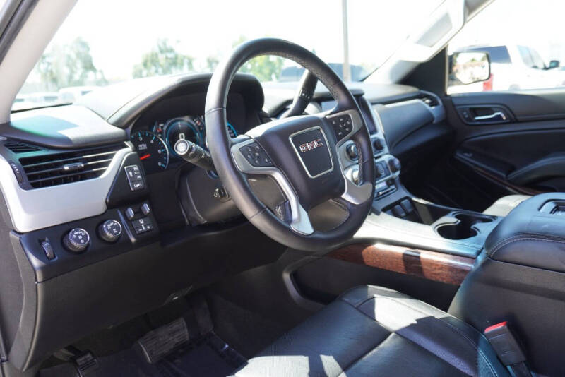 2017 GMC Yukon XL SLT