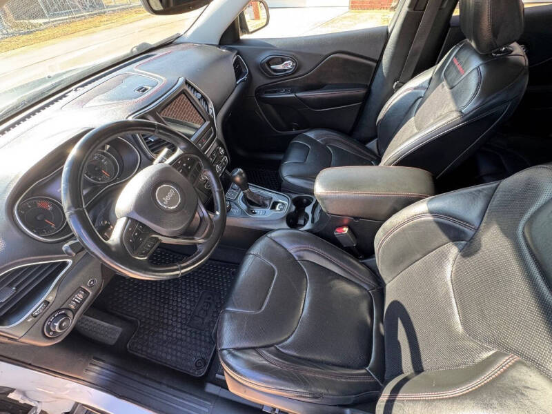 2019 Jeep Cherokee Trailhawk