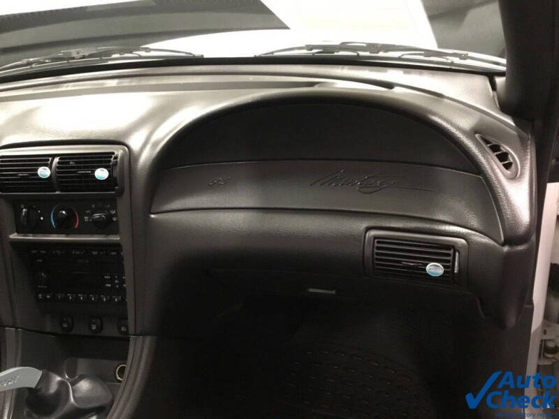 2002 Ford Mustang GT Deluxe