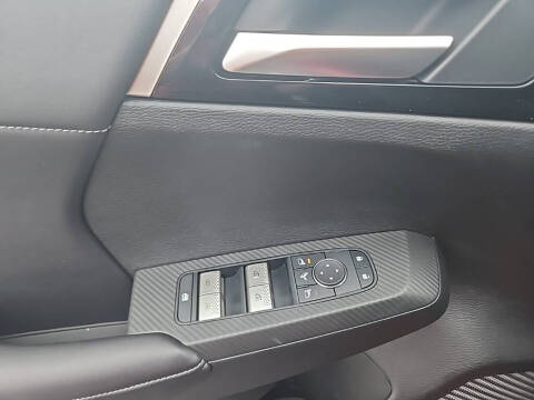 2025 Mitsubishi Outlander PHEV SE