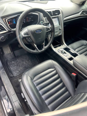 2019 Ford Fusion SEL