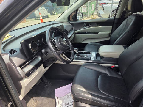 2024 Kia Carnival LX